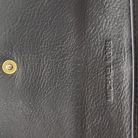 MK trifold wallet - Picture 3 of 9